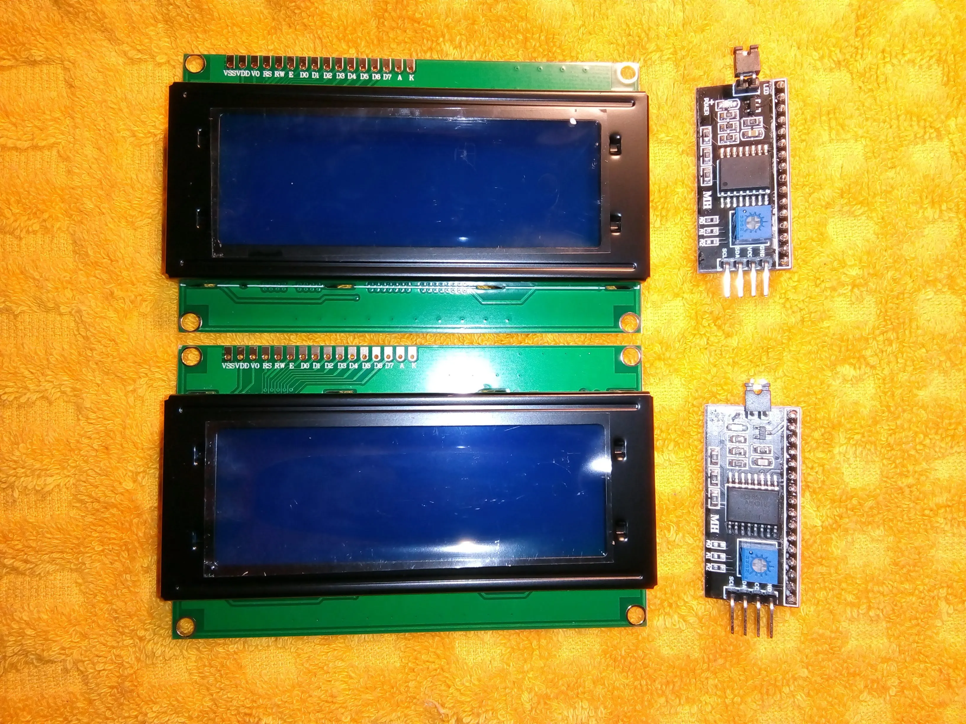 Lcd iic. I2c адаптер для LCD дисплеев. ZBT WG 1602 модуль 4g. Адаптера LCD 12864 К i2c. Дисплей на чипе hd44780.