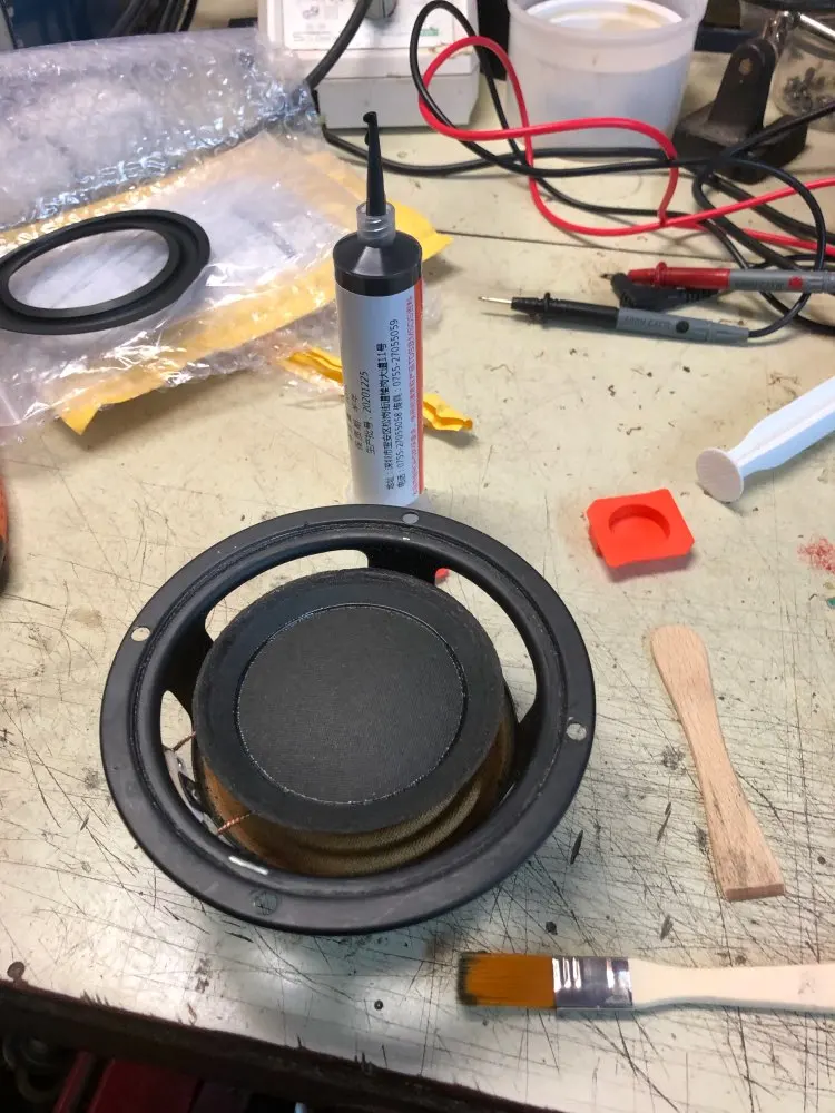 подвес динамика. клей для подвеса динамика. клей для подвеса динамика. клей для динамиков подвесов. клей для подвеса сабвуфера.