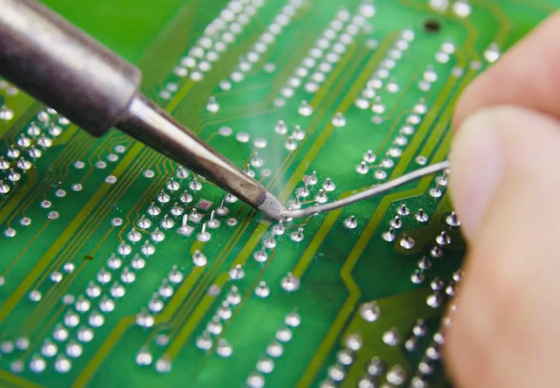 схема монтажа smd компонентов. спаянные smd платы. паяльник для плат. печь для оплавления припоя конвекционная. конвекционная печь для пайки печатных плат.