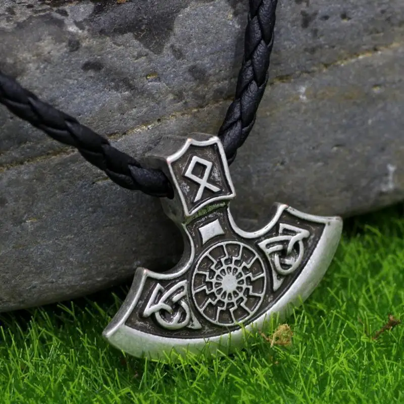 талисман секира перуна. секира перуна санлайт. секира перуна оберег серебро. секира перуна санлайт. оберег секира перуна со звездой руси.